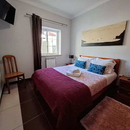 Guesthouse Verissimo Nazare Bagian luar foto