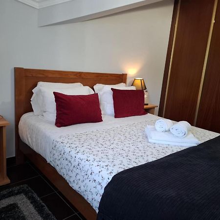 Guesthouse Verissimo Nazare Bagian luar foto